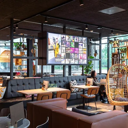 Moxy Amsterdam Schiphol Airport Hotel Hoofddorp