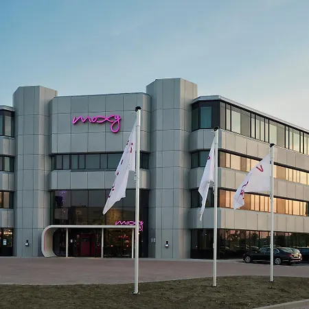 Hotel Moxy Amsterdam Schiphol Airport