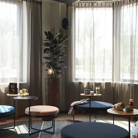 Moxy Amsterdam Schiphol Airport Hotel Hoofddorp