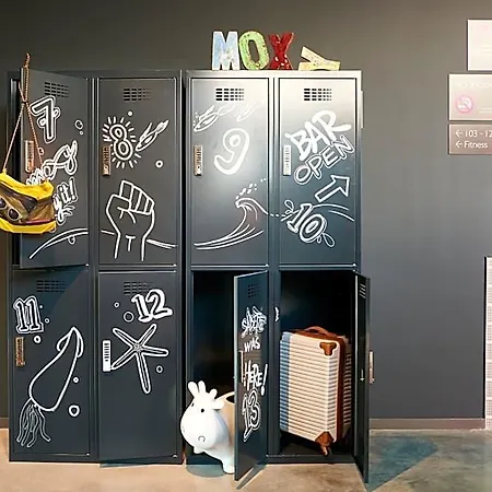 Moxy Amsterdam Schiphol Airport 4*