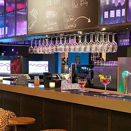 Szálloda Moxy Amsterdam Schiphol Airport Hoofddorp
