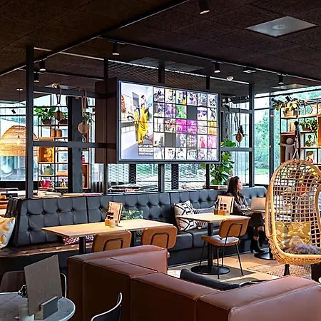 Moxy Amsterdam Schiphol Airport Hoofddorp