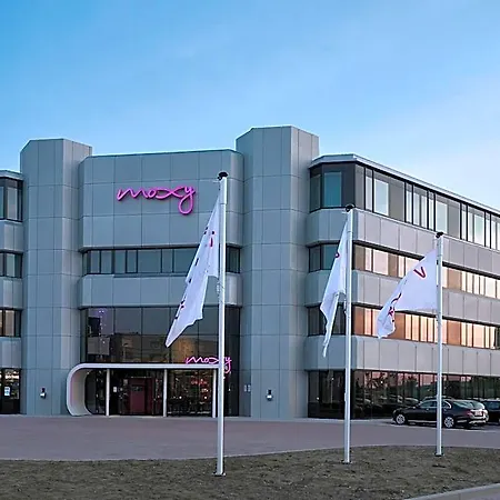 Moxy Amsterdam Schiphol Airport