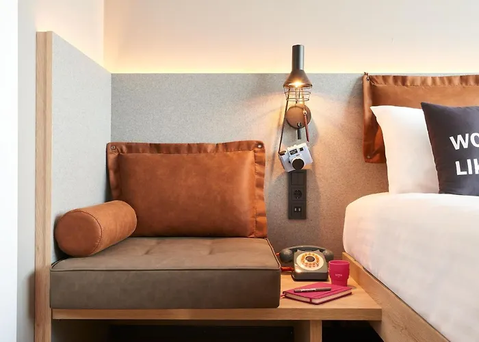 Moxy Amsterdam Schiphol Airport Хоофддорп