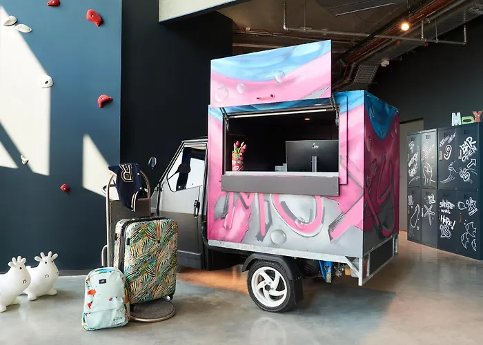 Hotel Moxy Amsterdam Schiphol Airport Hoofddorp
