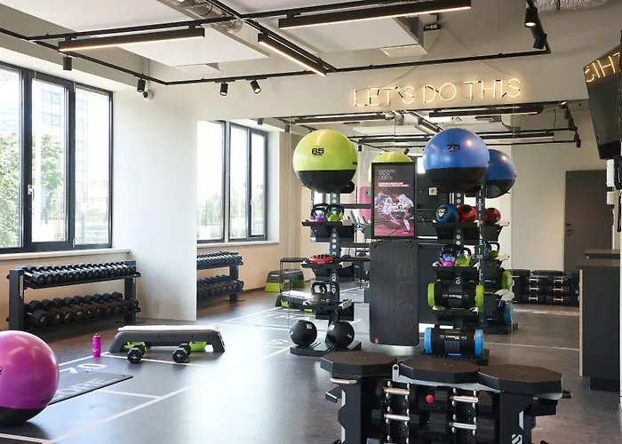 Hotel Moxy Amsterdam Schiphol Airport