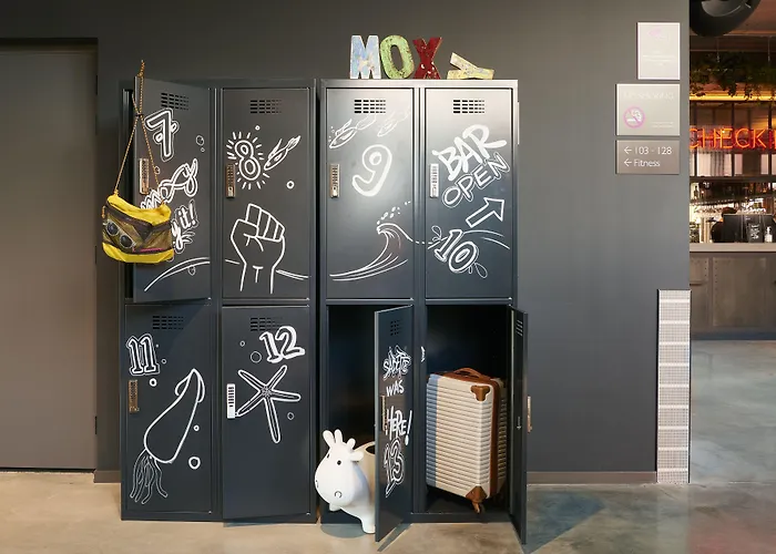 Moxy Amsterdam Schiphol Airport