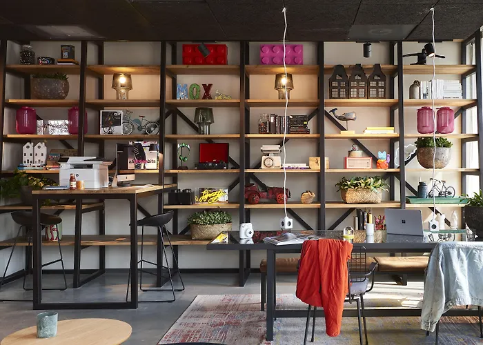 Moxy Amsterdam Schiphol Airport