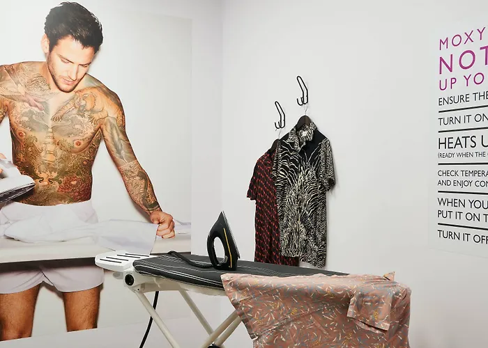 Moxy Amsterdam Schiphol Airport