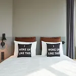 Hotel Moxy Amsterdam Schiphol Airport Hoofddorp