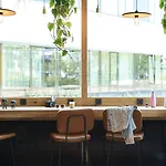 Moxy Amsterdam Schiphol Airport 4*