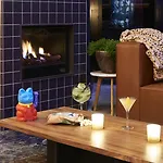 Moxy Amsterdam Schiphol Airport