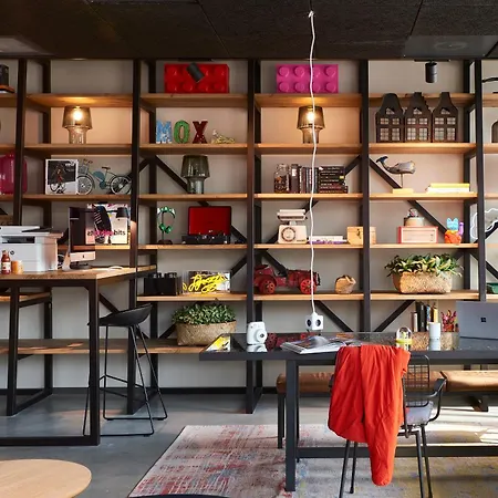 Moxy Amsterdam Schiphol Airport Hoofddorp